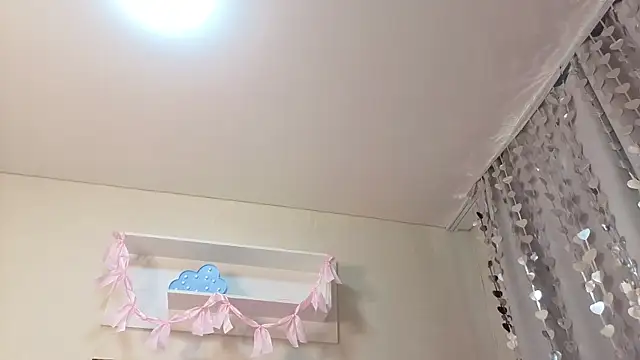 Milly_Lane webcam
