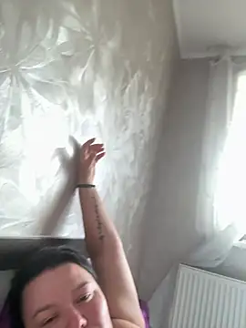 SunnyLeila2101 webcam