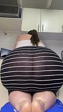 Chloee_Peach webcam