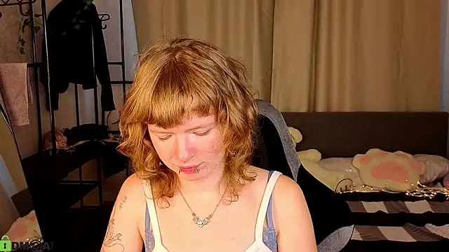 VioletDesiree webcam