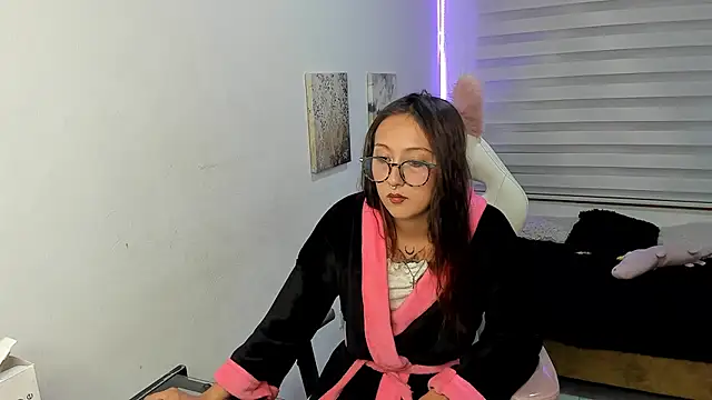 brith_ness (F teen) - oil in tits