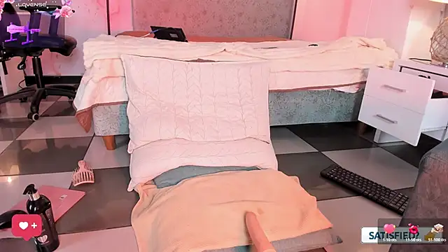 JESSI_NAOMI webcam