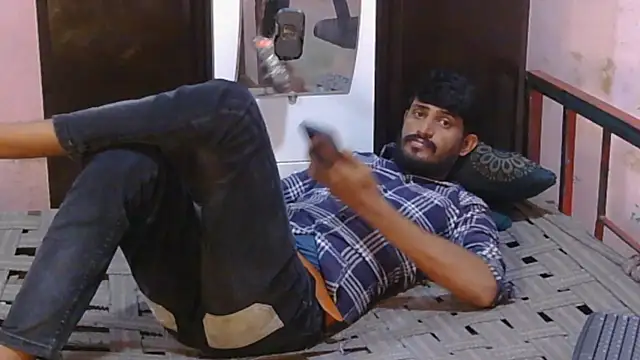 HotXKrish webcam