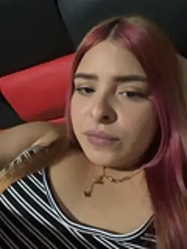 Nahomy_cm webcam