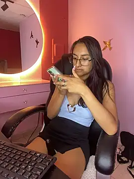 MoonLitDoll webcam