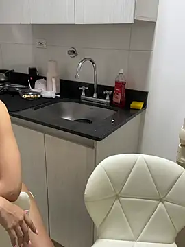 OliviaLuuxe 💛 free sex chat