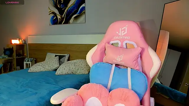 Maya_Campbell webcam