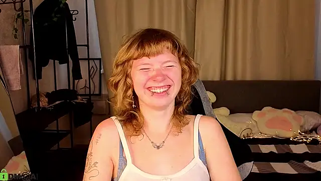 VioletDesiree webcam