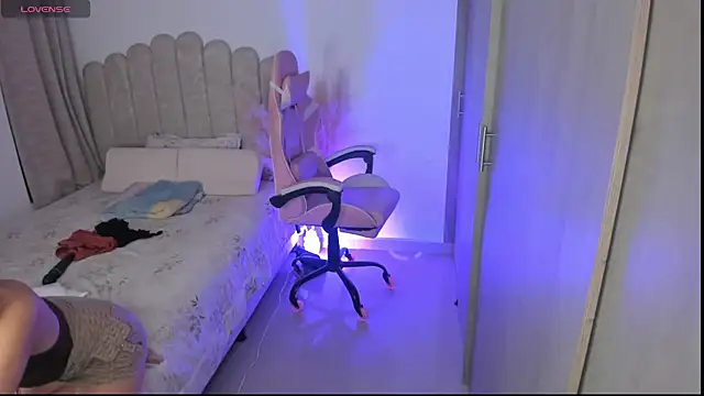 ISABELFORYOU07 webcam