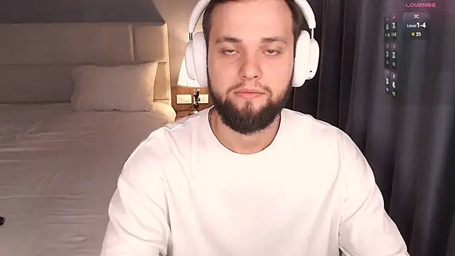 ChillyXO webcam