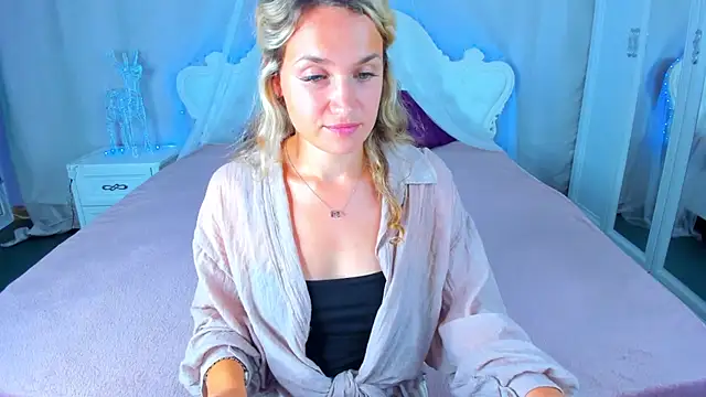 Milka_Blond webcam