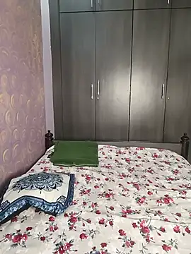 hornyzinia123 webcam