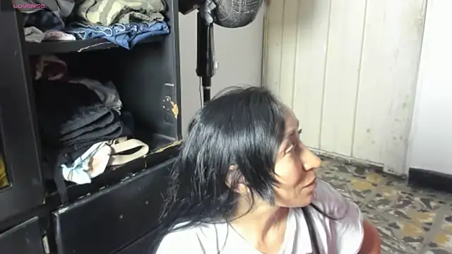 Lara_vela webcam