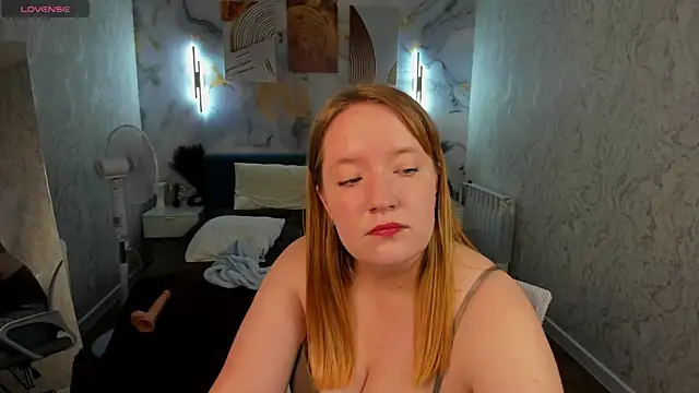 Sophia_Millery webcam