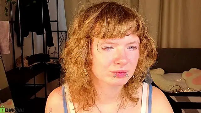 VioletDesiree webcam