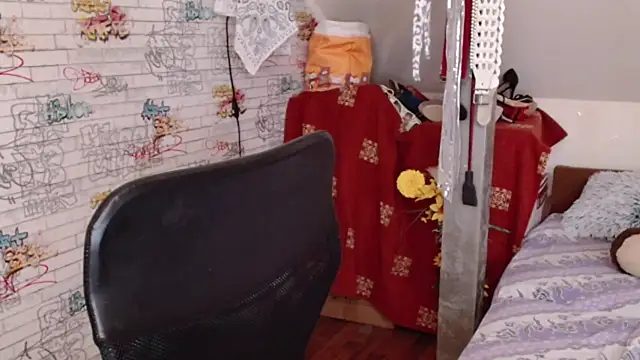 DebraMilf webcam