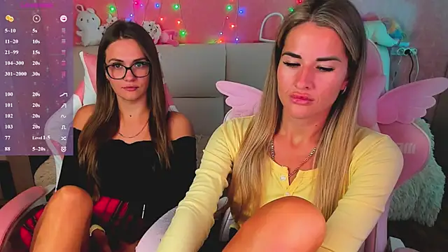 hotty_girls_here webcam
