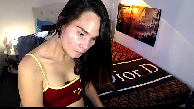 NinaDOM4CUM webcam