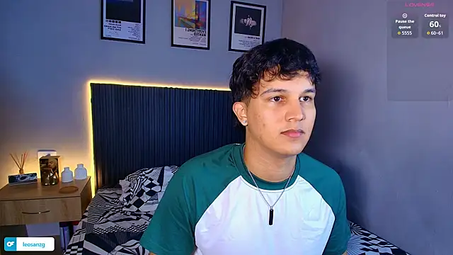 Leo_Savage_ webcam