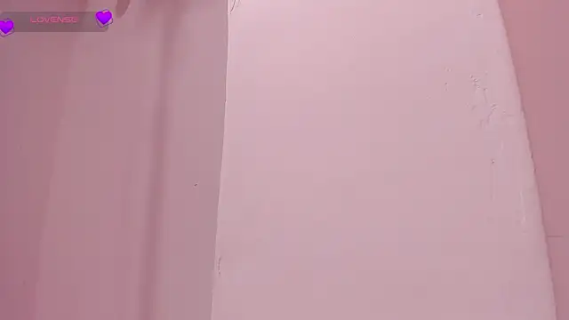 MissCurvyTop webcam