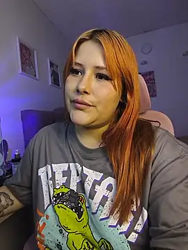 Kit_Cat live cam on StripChat