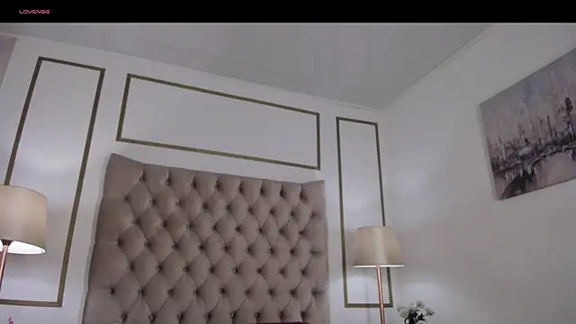 Sky_Collins_ webcam