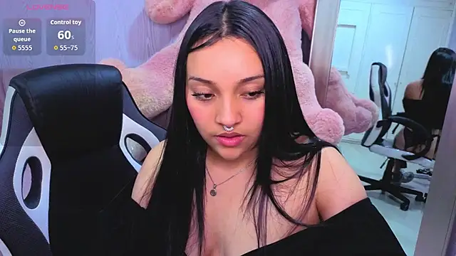 lia_harper_t webcam