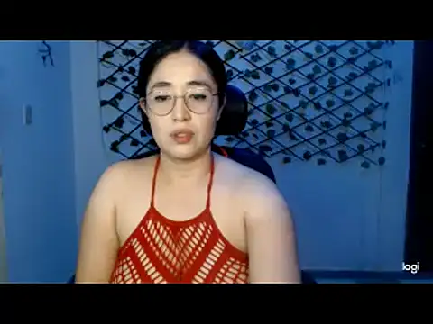 Elina_Rose888 webcam