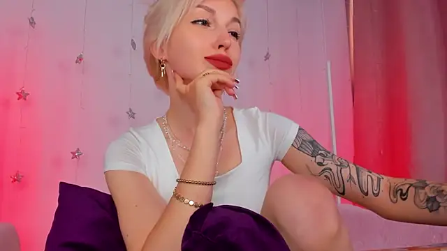 LisaFoxyMe webcam