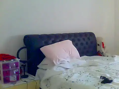 Alaska-perla live cam on StripChat