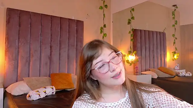dahlia_rousse - Dahlia_Rousse's free webcam - UK Sex Cams