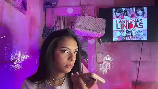 Skye_Moore webcam