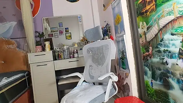 lyly_asian webcam