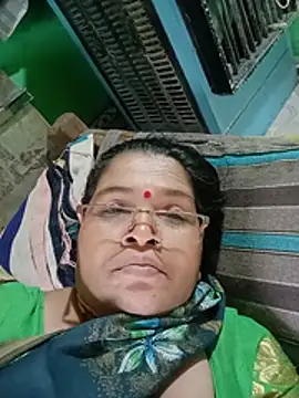 Manavi_x webcam