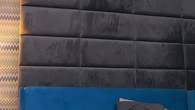 KarmaFoxx webcam