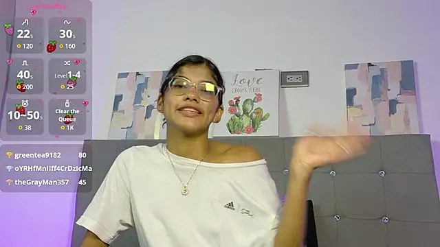 Nira_Lux webcam
