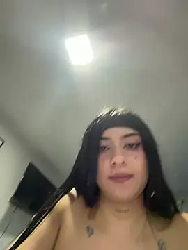 LilacNoir webcam