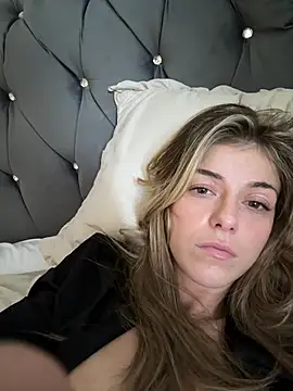 karmakoutureee webcam