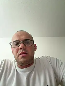 Chris111219 webcam