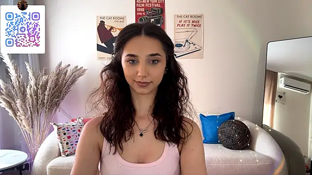 LinaMour webcam