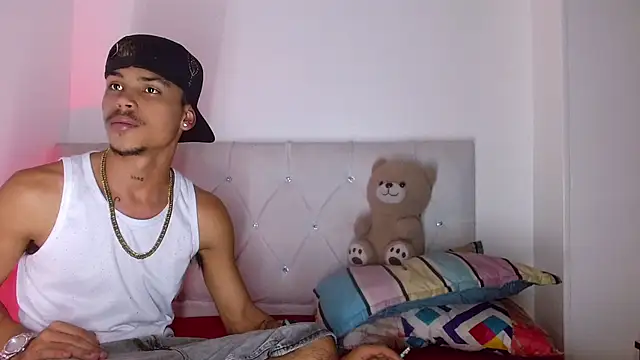 Angel_foxc13 webcam