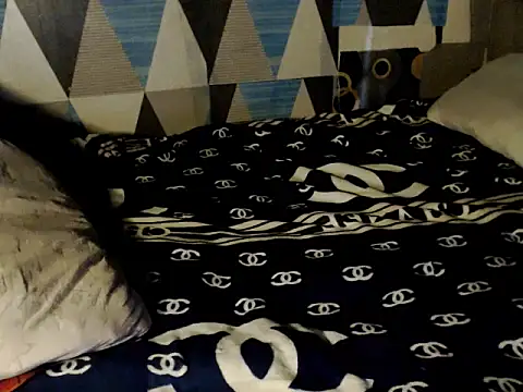 Trish_CurveCock webcam