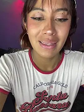 leyla_collinss_ (F teen) - show my oufit<3