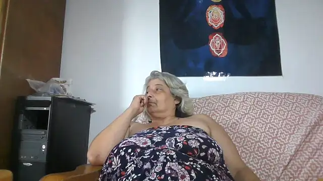 ExquisiteMature webcam