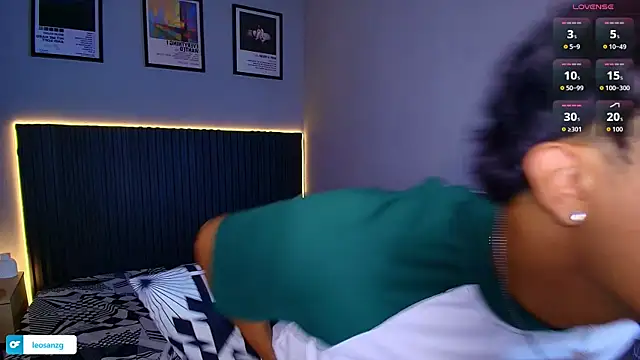 Leo_Savage_ webcam