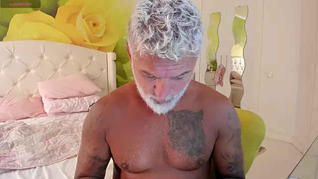 BlowMyXXL webcam