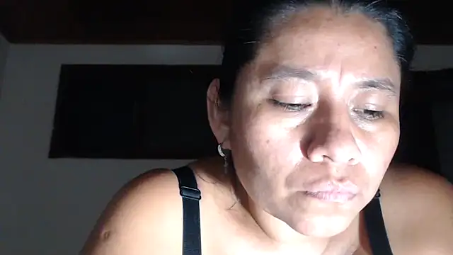 adrixxx38 live cam on StripChat