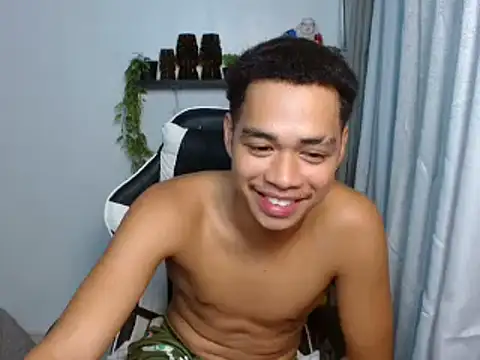 curlyasian_njxx webcam