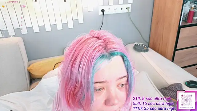 __KawaiiYuki__ live cam on StripChat