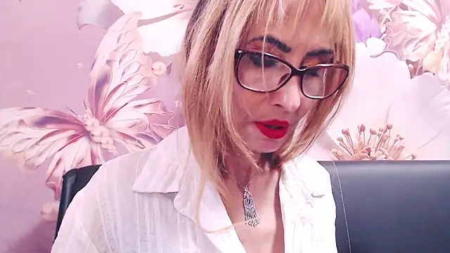 BlondPussy webcam
